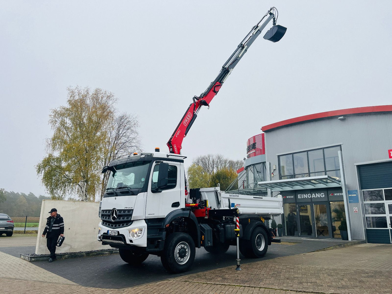 Mercedes-Benz Arocs 1835 4x4 Meiller Fassi F135 Kran Kipper - قلابات, شاحنة كرين: صور 3 Mercedes-Benz Arocs 1835 4x4 Meiller Fassi F135 Kran Kipper - قلابات, شاحنة كرين: صور 3