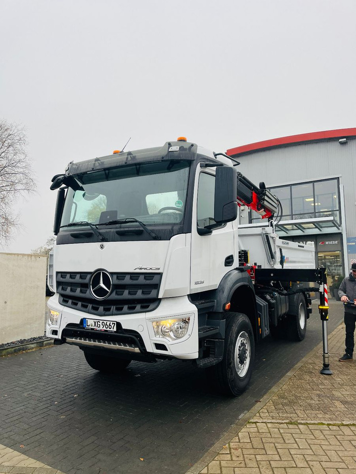 Mercedes-Benz Arocs 1835 4x4 Meiller Fassi F135 Kran Kipper - قلابات, شاحنة كرين: صور 5 Mercedes-Benz Arocs 1835 4x4 Meiller Fassi F135 Kran Kipper - قلابات, شاحنة كرين: صور 5