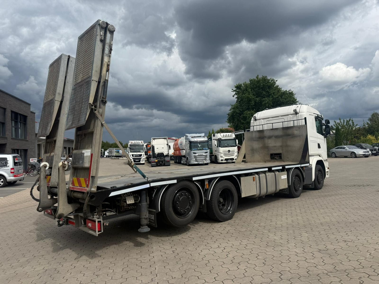 Scania G450 Baumaschinentransporter mit Rampen - سيارة السحب للتصليح: صور 4 Scania G450 Baumaschinentransporter mit Rampen - سيارة السحب للتصليح: صور 4