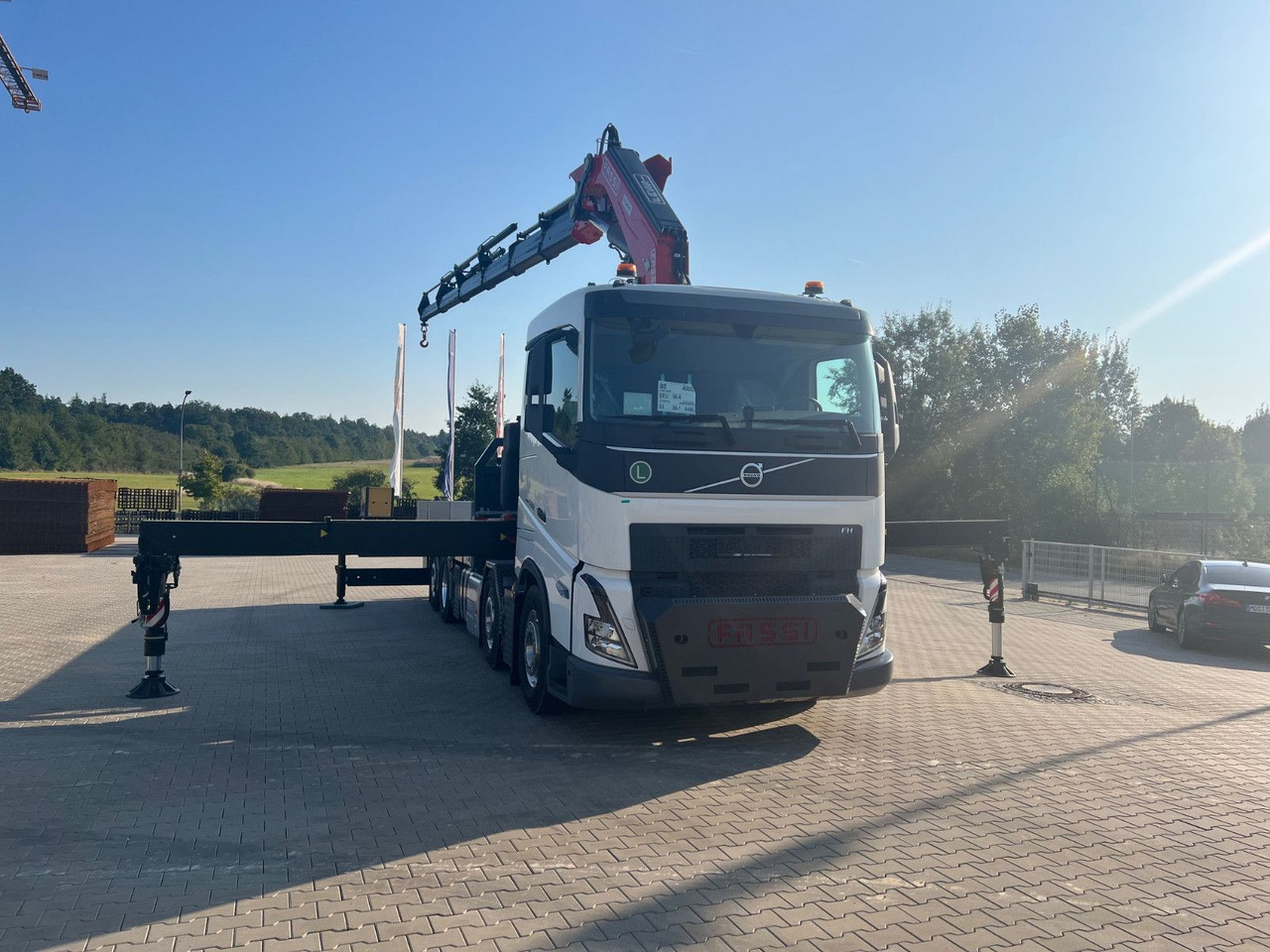 Volvo FH 500 8x2 Kran F710 RA2.26 - شاحنات مسطحة, شاحنة كرين: صور 2 Volvo FH 500 8x2 Kran F710 RA2.26 - شاحنات مسطحة, شاحنة كرين: صور 2