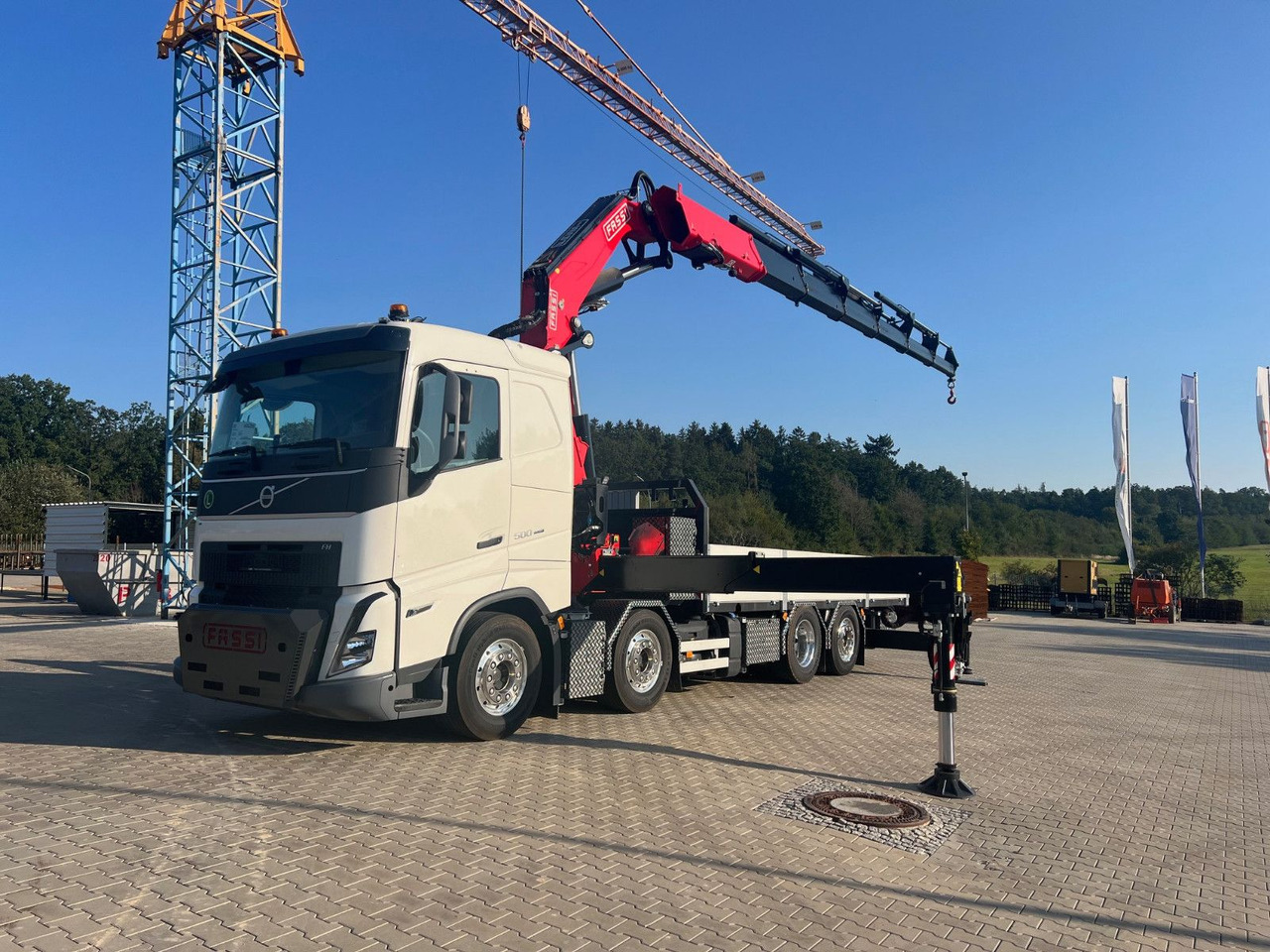 Volvo FH 500 8x2 Kran F710 RA2.26 - شاحنات مسطحة, شاحنة كرين: صور 1 Volvo FH 500 8x2 Kran F710 RA2.26 - شاحنات مسطحة, شاحنة كرين: صور 1