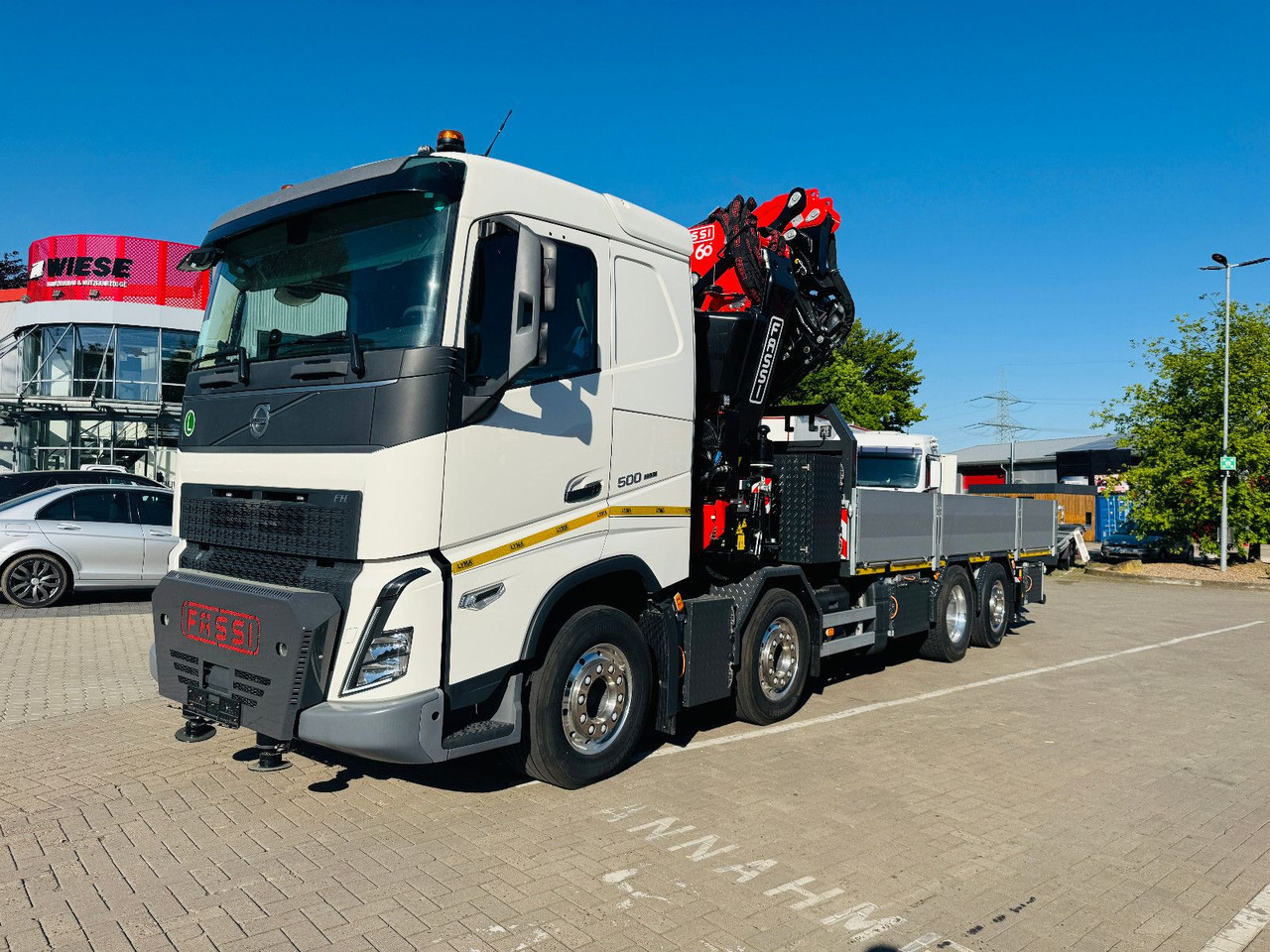 Volvo FH 500 8x2 mit F710RA.2.27 L426 und V20 Winde - شاحنات مسطحة, شاحنة كرين: صور 1 Volvo FH 500 8x2 mit F710RA.2.27 L426 und V20 Winde - شاحنات مسطحة, شاحنة كرين: صور 1