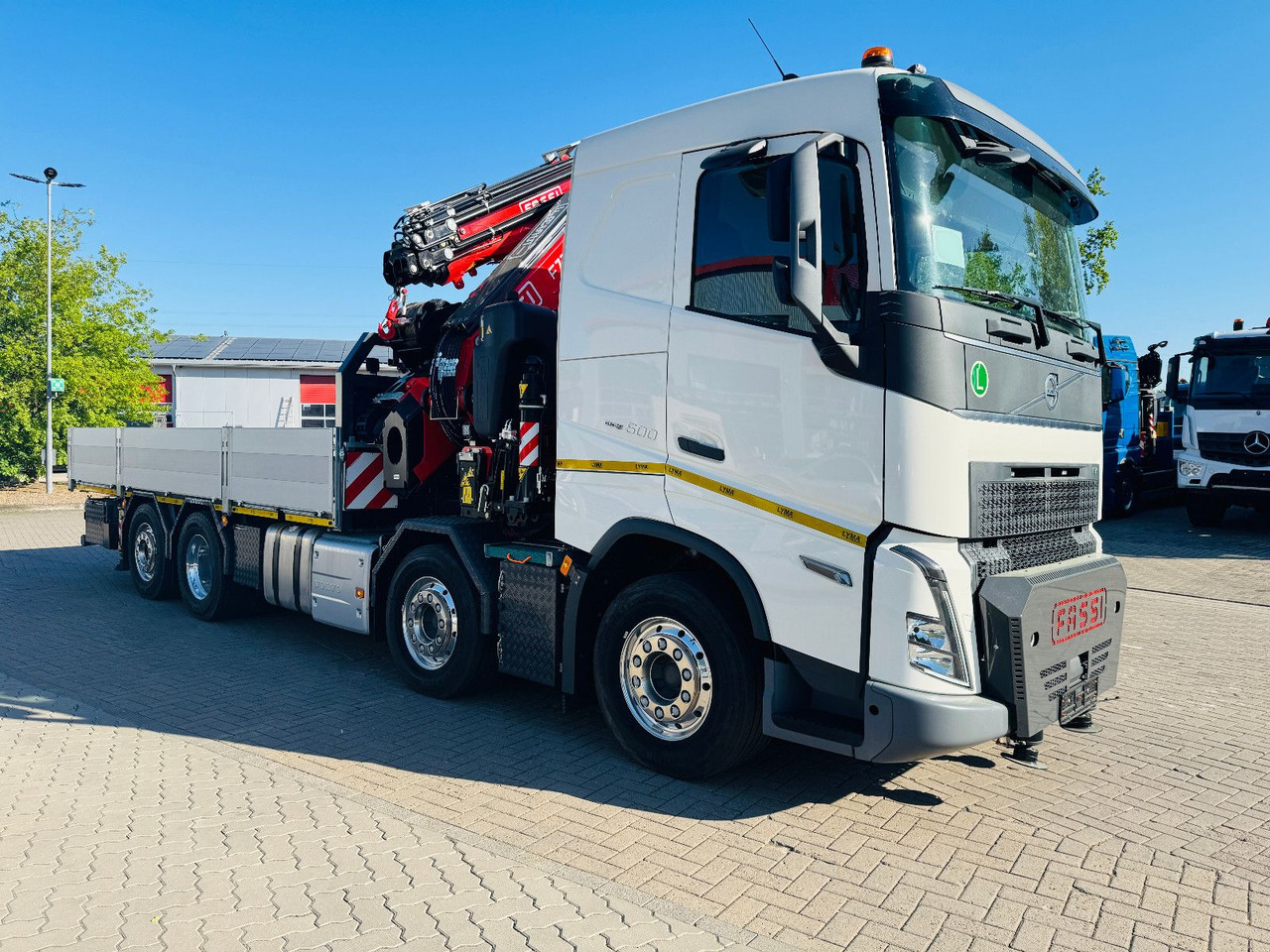 Volvo FH 500 8x2 mit F710RA.2.27 L426 und V20 Winde - شاحنات مسطحة, شاحنة كرين: صور 2 Volvo FH 500 8x2 mit F710RA.2.27 L426 und V20 Winde - شاحنات مسطحة, شاحنة كرين: صور 2