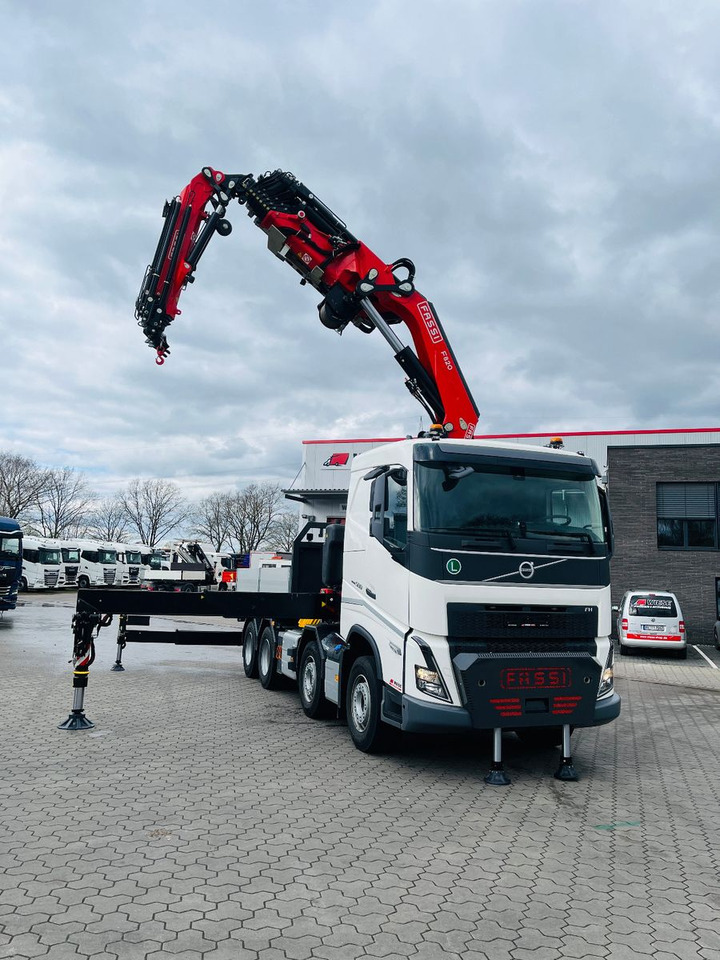 Volvo FH 500 8x4 Kran F820 RA2.27 Jib & Winde Sofort - شاحنات مسطحة, شاحنة كرين: صور 3 Volvo FH 500 8x4 Kran F820 RA2.27 Jib & Winde Sofort - شاحنات مسطحة, شاحنة كرين: صور 3
