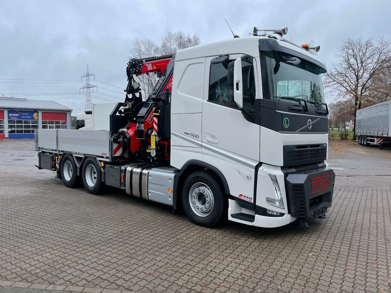 Volvo FH500 6x4 Fassi F545RA 2.27 mit Jib und Winde - شاحنة كرين: صور 1 Volvo FH500 6x4 Fassi F545RA 2.27 mit Jib und Winde - شاحنة كرين: صور 1