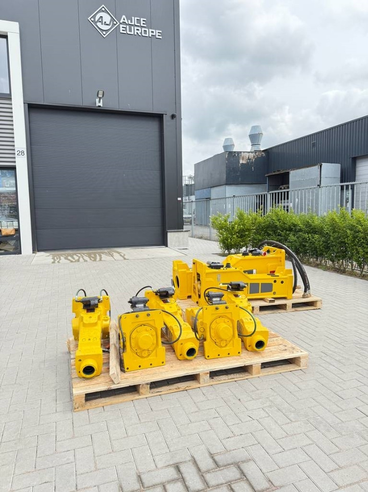 Epiroc Atlas copco SB302 - مطرقة هيدروليكية - آلات البناء: صور 1 Epiroc Atlas copco SB302 - مطرقة هيدروليكية - آلات البناء: صور 1