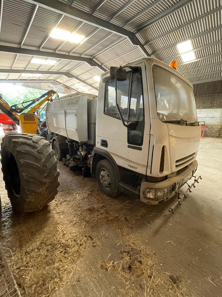 IVECO 17 E 17 - سياره كنس شوارع: صور 1 IVECO 17 E 17 - سياره كنس شوارع: صور 1