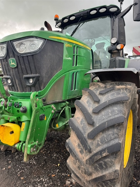 JOHN DEERE 6250R - جرار: صور 1 JOHN DEERE 6250R - جرار: صور 1