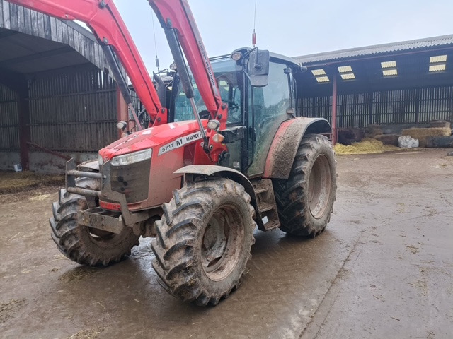 MASSEY FERGUSON 5711M - جرار: صور 1 MASSEY FERGUSON 5711M - جرار: صور 1
