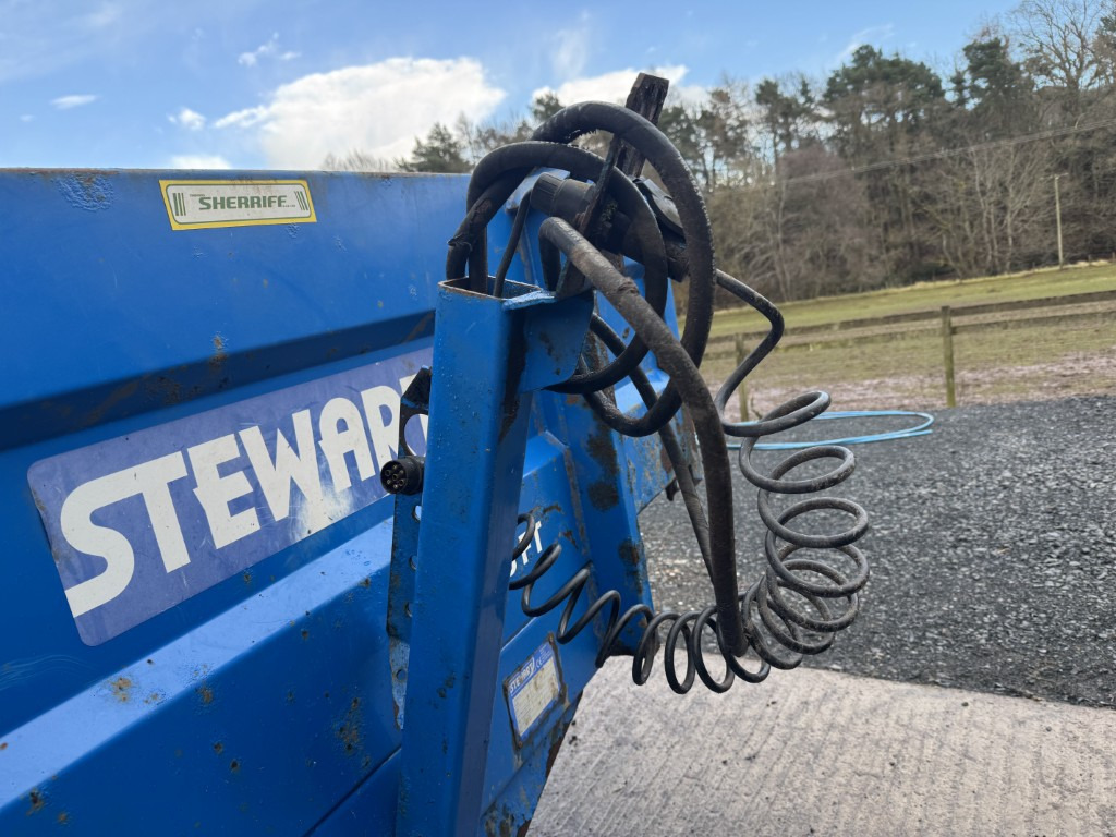 Stewart Bale trailer - جرار: صور 1 Stewart Bale trailer - جرار: صور 1