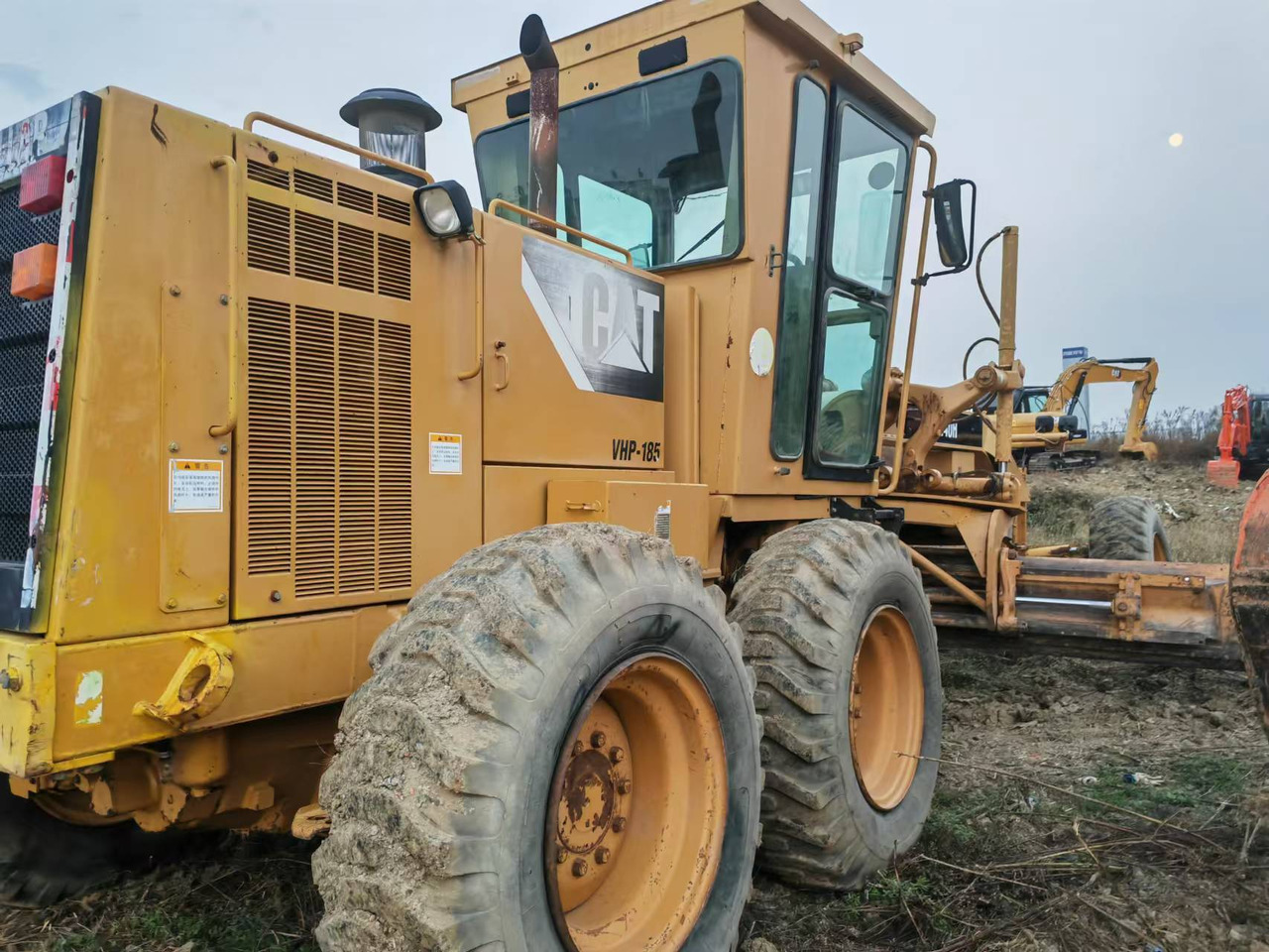 CATERPILLAR 140H - آلة تسوية الأرض: صور 2 CATERPILLAR 140H - آلة تسوية الأرض: صور 2