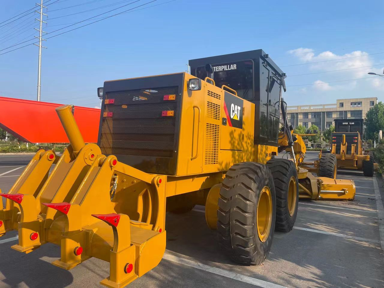 CATERPILLAR 140K - آلة تسوية الأرض: صور 4 CATERPILLAR 140K - آلة تسوية الأرض: صور 4