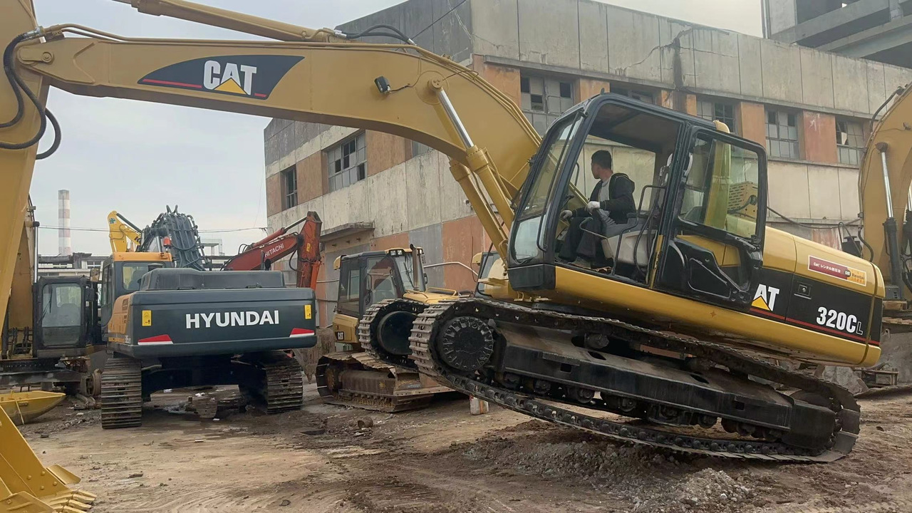 CATERPILLAR 320C - حفارات زحافة: صور 5 CATERPILLAR 320C - حفارات زحافة: صور 5
