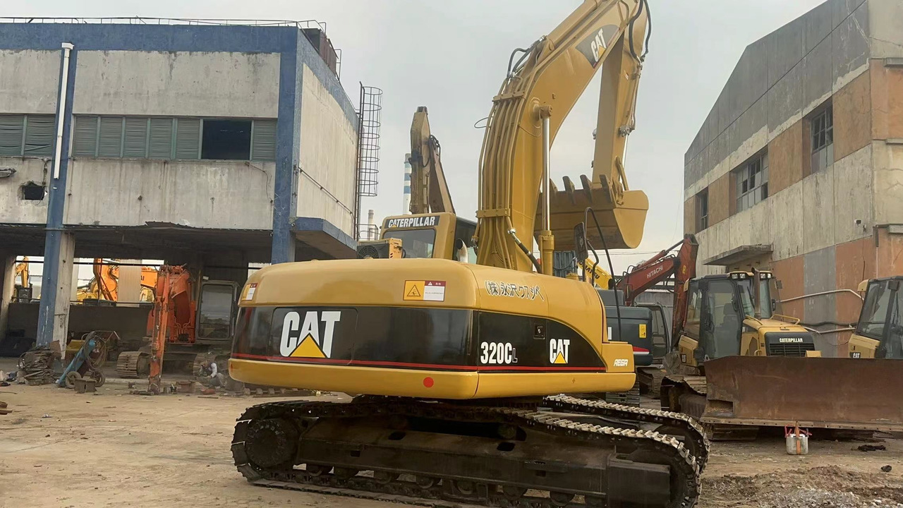 CATERPILLAR 320C - حفارات زحافة: صور 4 CATERPILLAR 320C - حفارات زحافة: صور 4