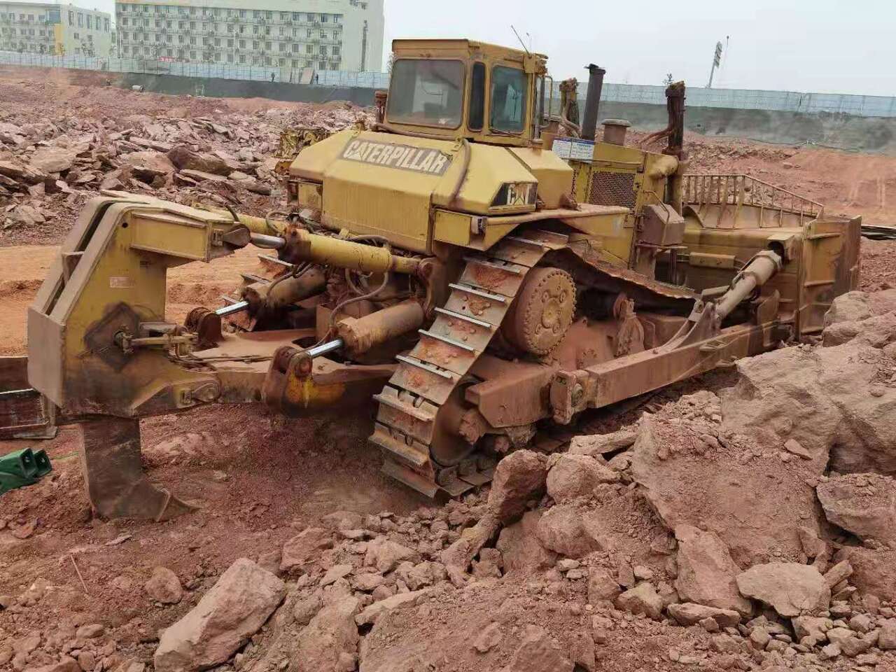 CATERPILLAR D11 - بلدوزر: صور 3 CATERPILLAR D11 - بلدوزر: صور 3