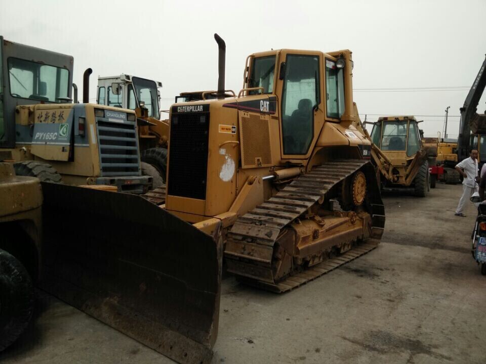 CATERPILLAR D5N - بلدوزر: صور 1 CATERPILLAR D5N - بلدوزر: صور 1