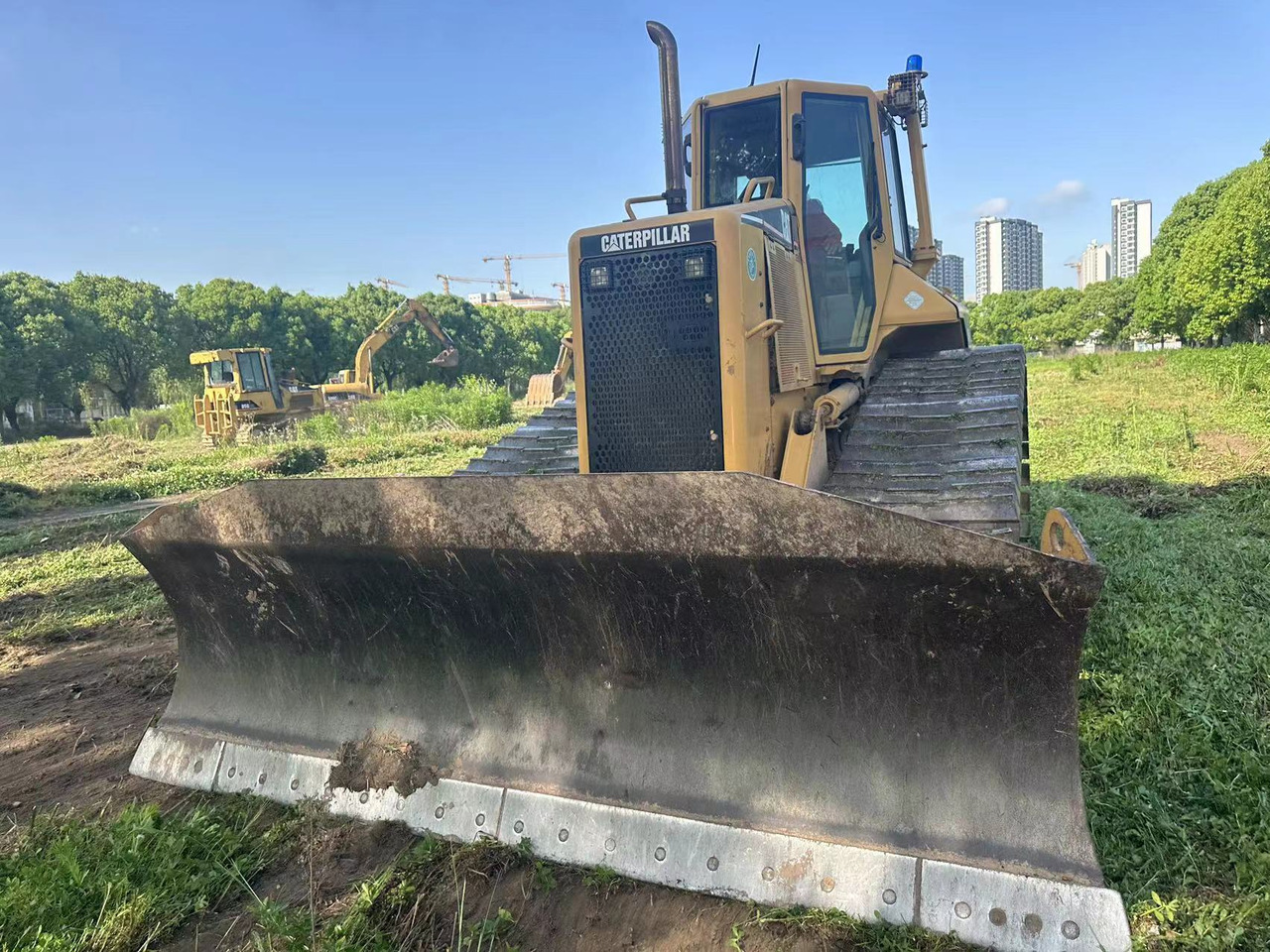 CATERPILLAR D5N - بلدوزر: صور 2 CATERPILLAR D5N - بلدوزر: صور 2