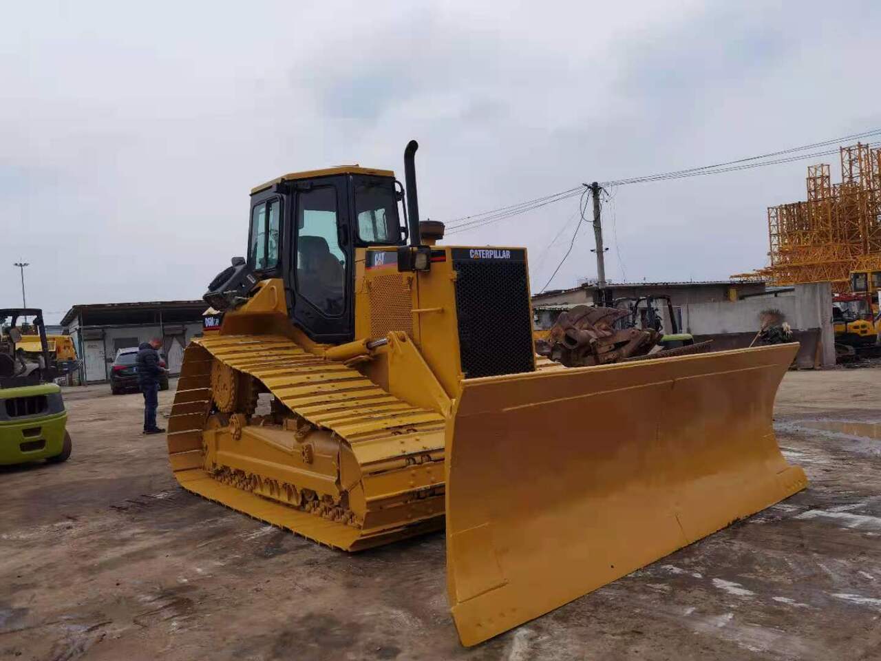 CATERPILLAR D6M - بلدوزر: صور 2 CATERPILLAR D6M - بلدوزر: صور 2