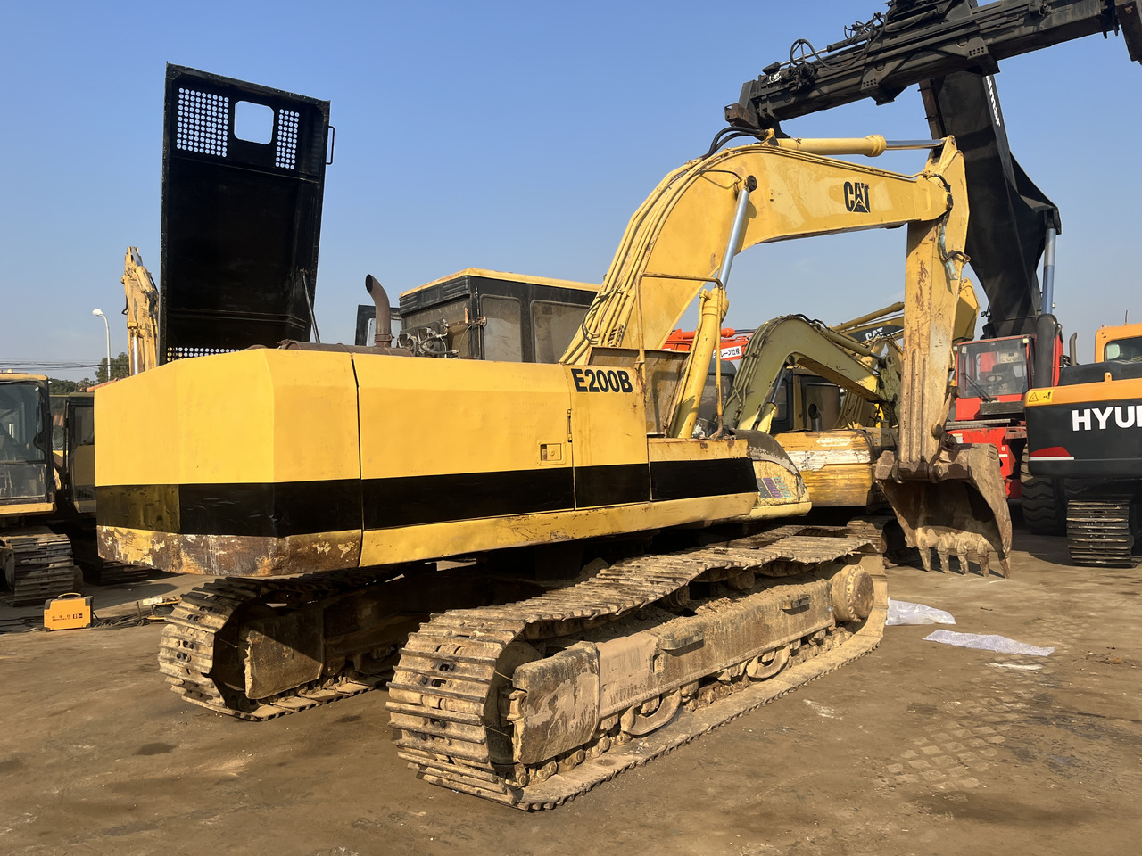 CATERPILLAR E200 - حفارة: صور 5 CATERPILLAR E200 - حفارة: صور 5