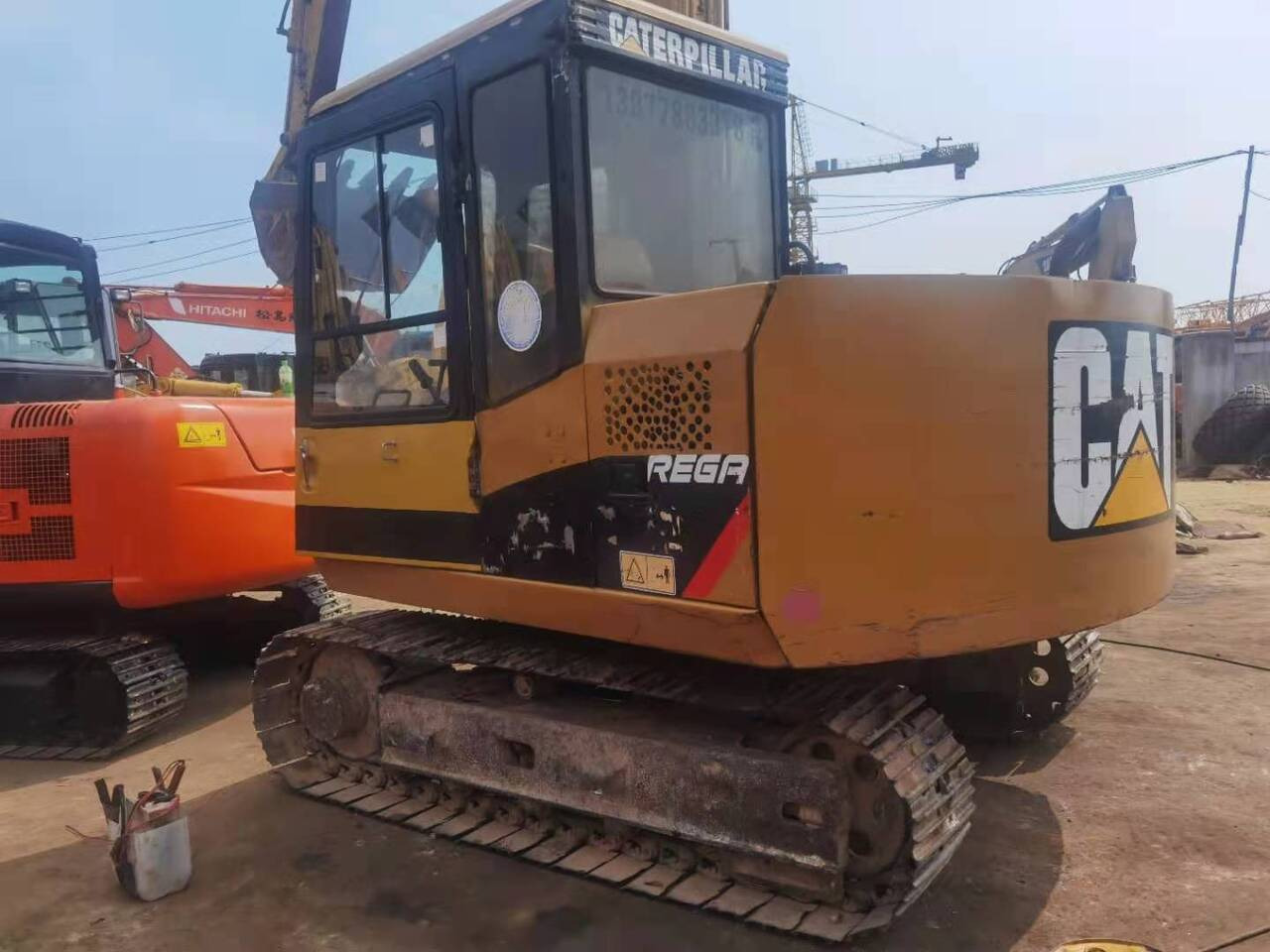 CATERPILLAR E70B - حفارات زحافة: صور 2 CATERPILLAR E70B - حفارات زحافة: صور 2