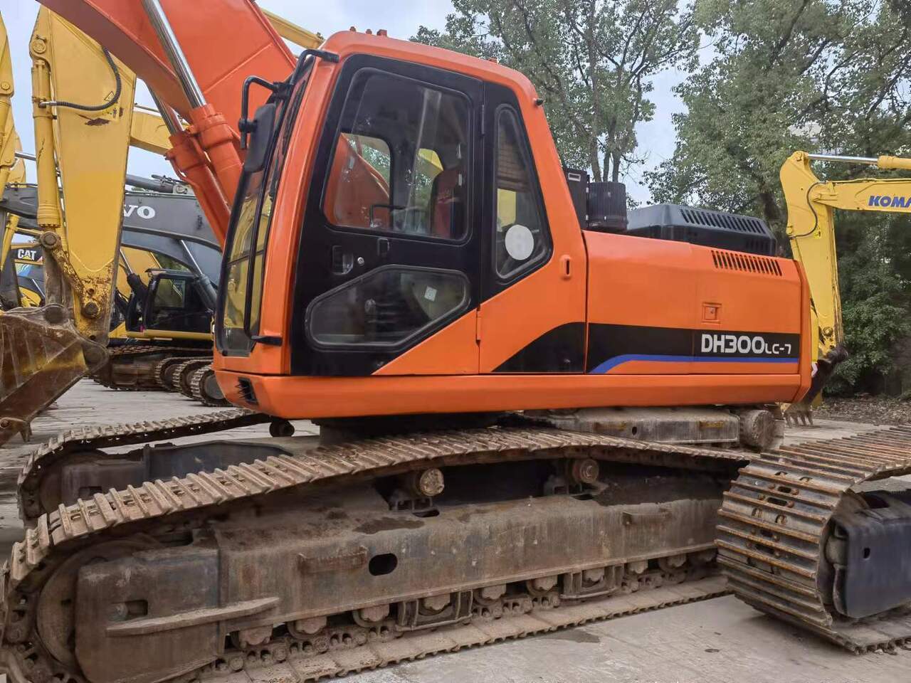DOOSAN DH300 - حفارات زحافة: صور 1 DOOSAN DH300 - حفارات زحافة: صور 1