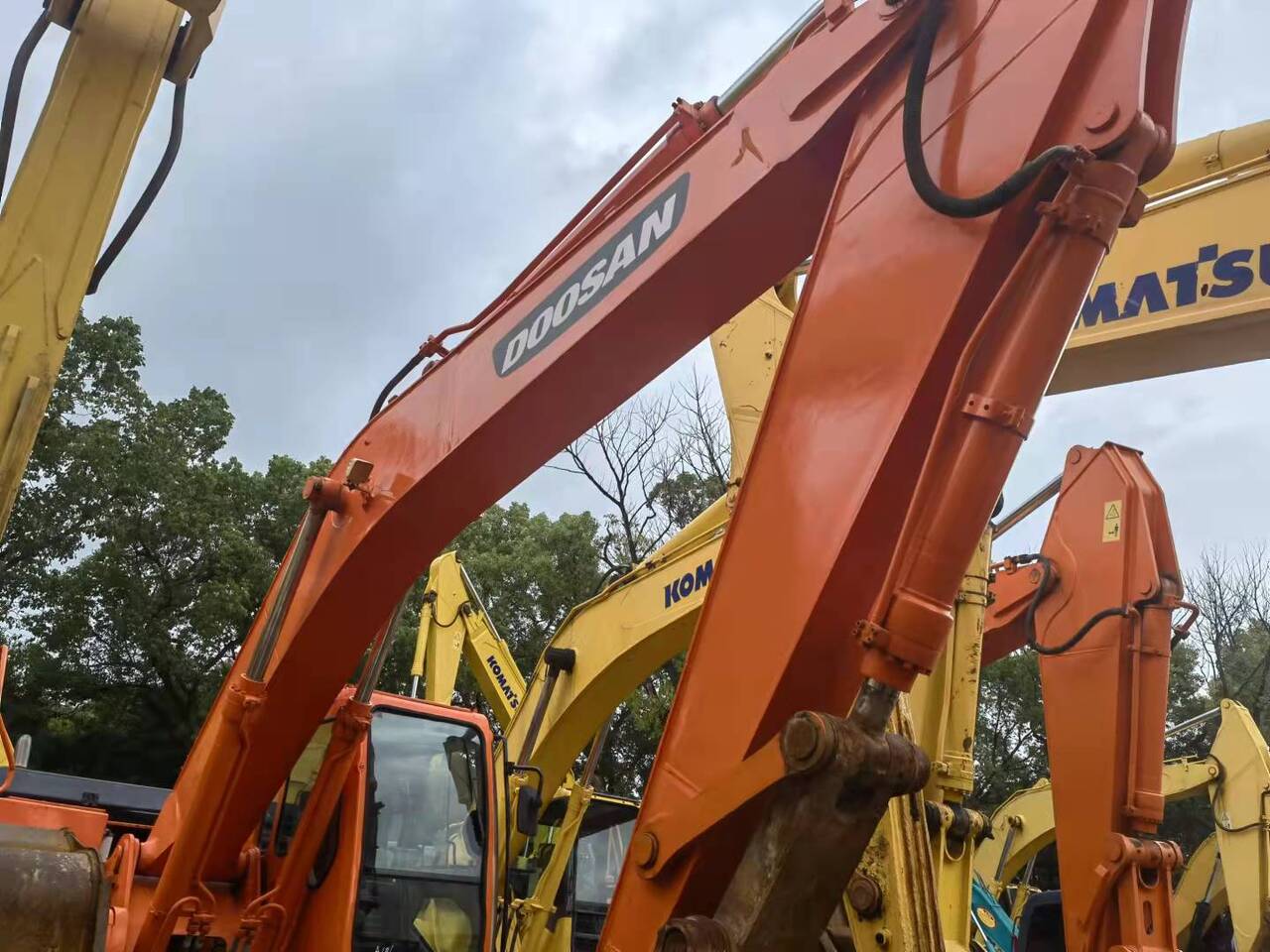 DOOSAN DH300 - حفارات زحافة: صور 4 DOOSAN DH300 - حفارات زحافة: صور 4