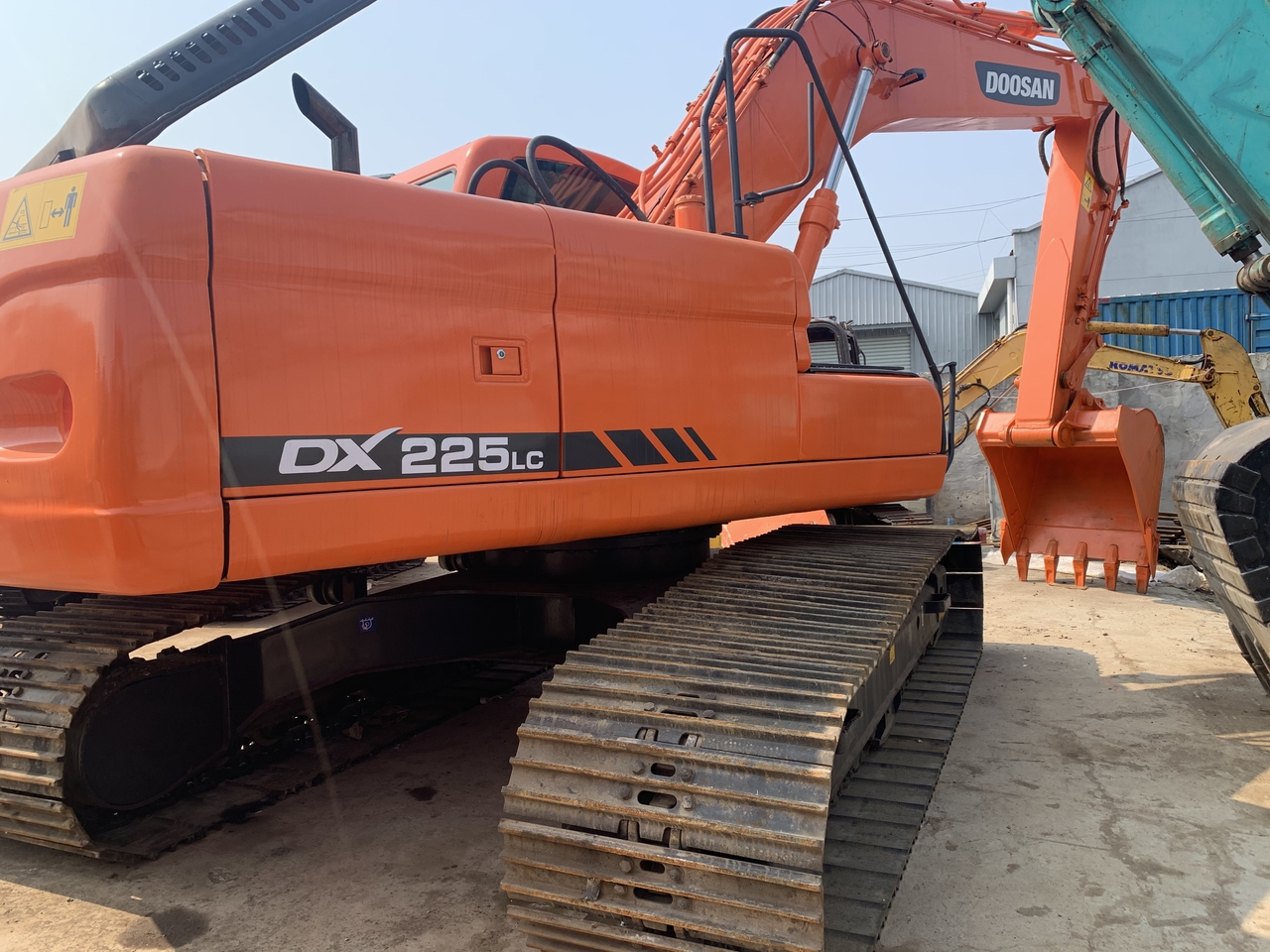 DOOSAN DX225LC - حفارات زحافة: صور 2 DOOSAN DX225LC - حفارات زحافة: صور 2