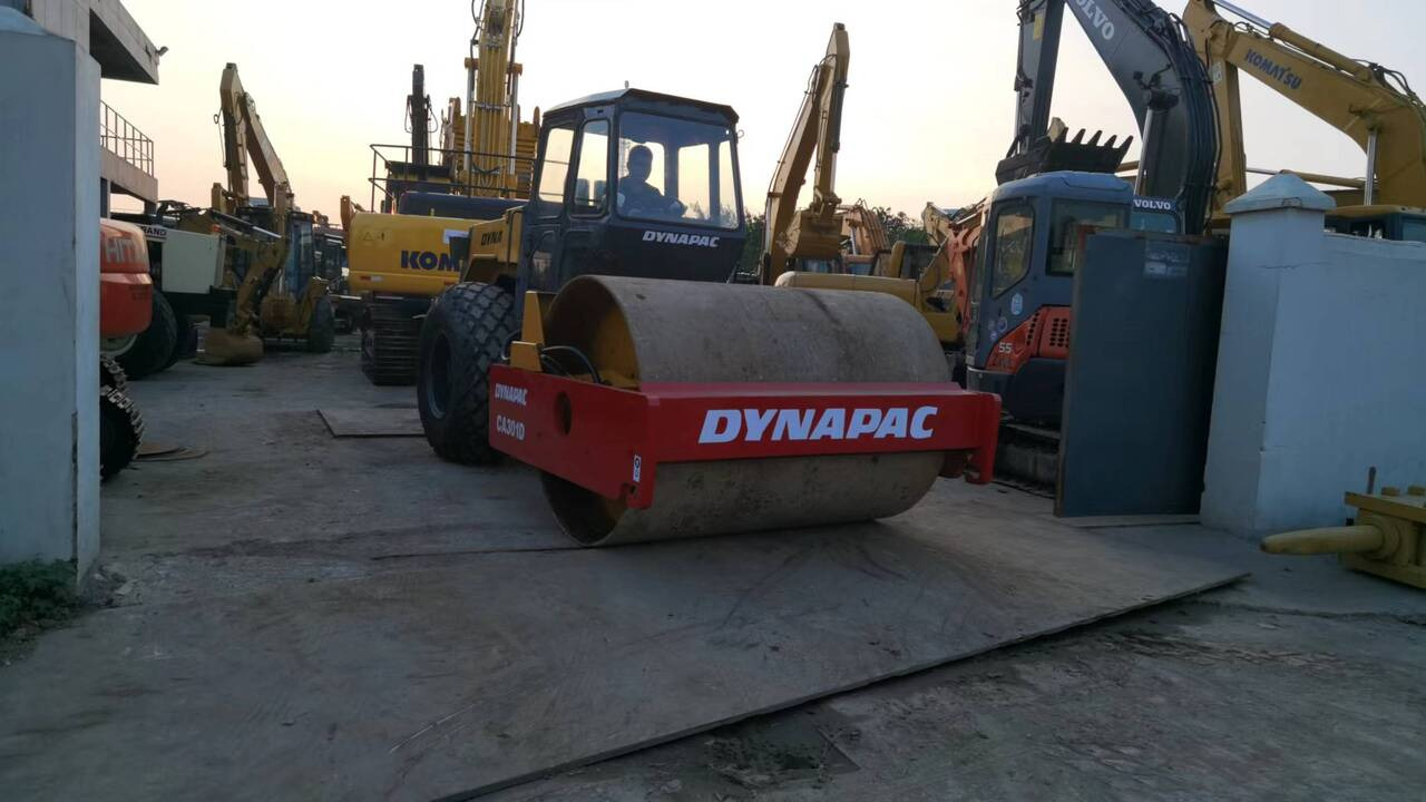 DYNAPAC CA301D - مدحلة: صور 5 DYNAPAC CA301D - مدحلة: صور 5
