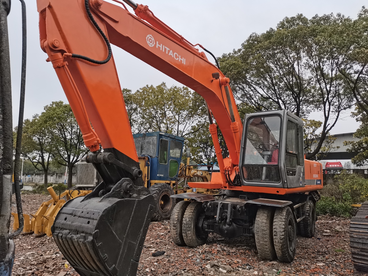 HITACHI EX160WD - حفارة على عجلات: صور 5 HITACHI EX160WD - حفارة على عجلات: صور 5