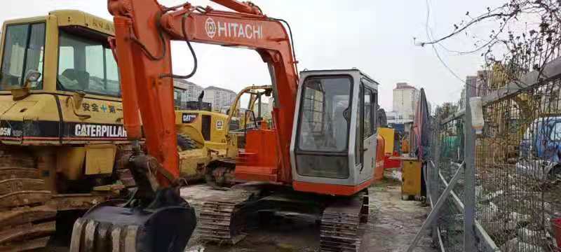 HITACHI EX60 - حفارات زحافة: صور 2 HITACHI EX60 - حفارات زحافة: صور 2