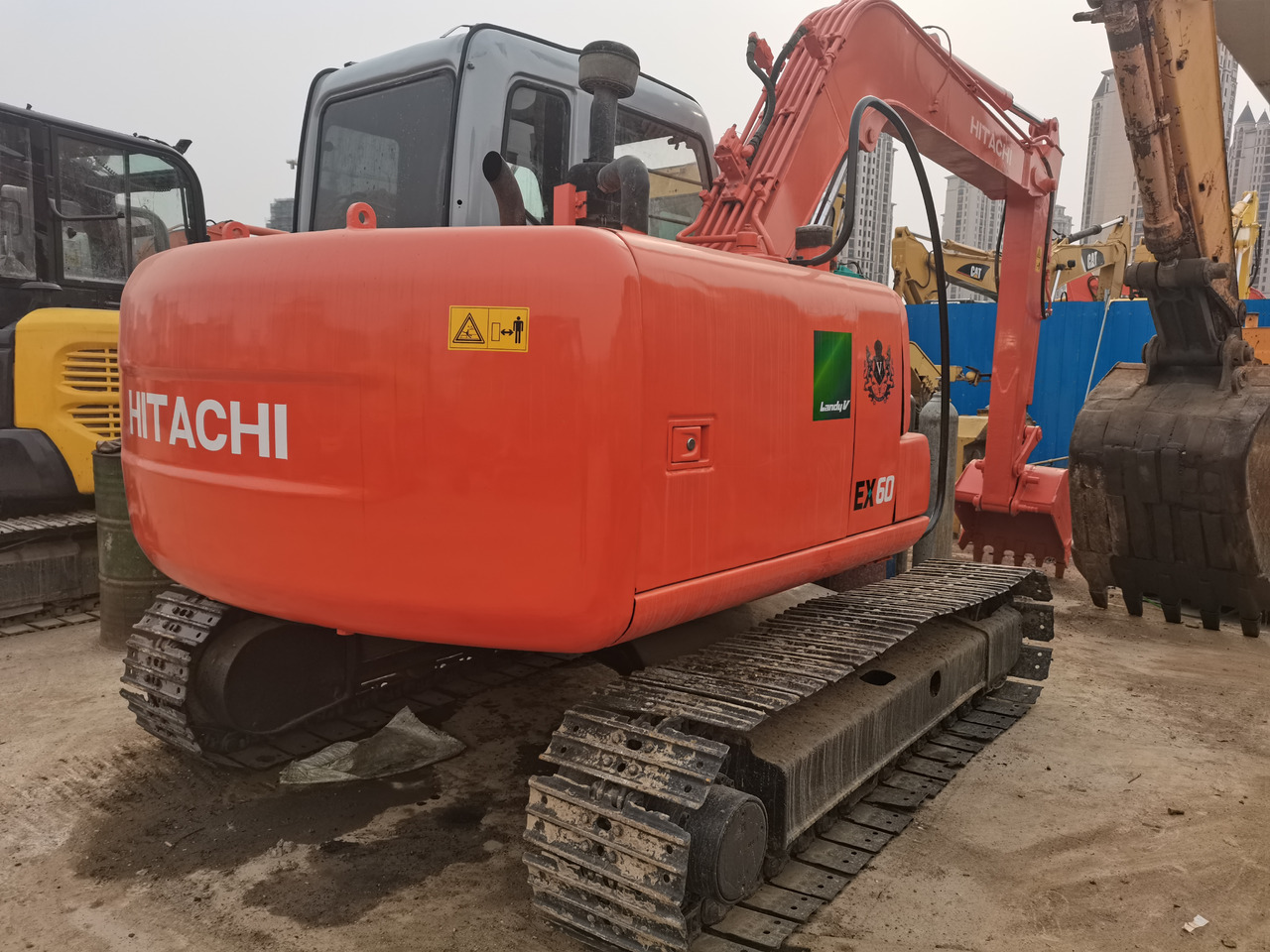 HITACHI EX60 - حفارات زحافة: صور 2 HITACHI EX60 - حفارات زحافة: صور 2