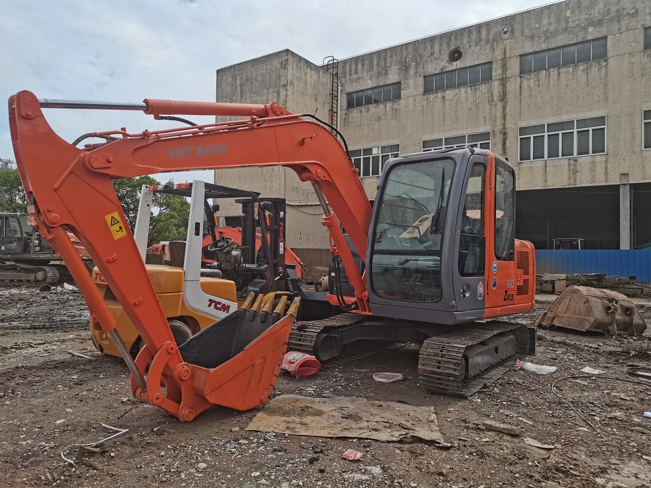 HITACHI ZX60-6 - حفارات زحافة: صور 1 HITACHI ZX60-6 - حفارات زحافة: صور 1