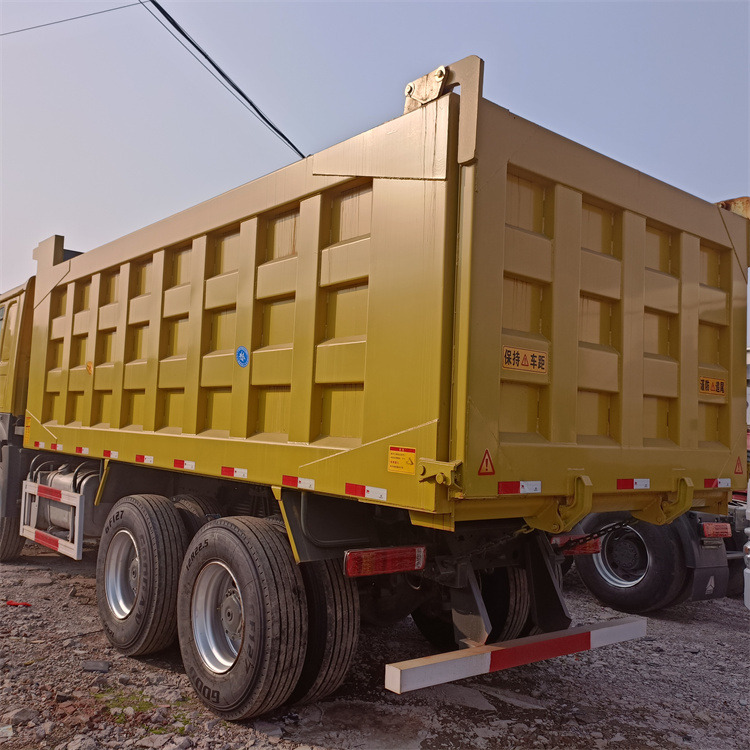 قلابات HOWO HOWO 6x4-375 truck tippers: صور 6