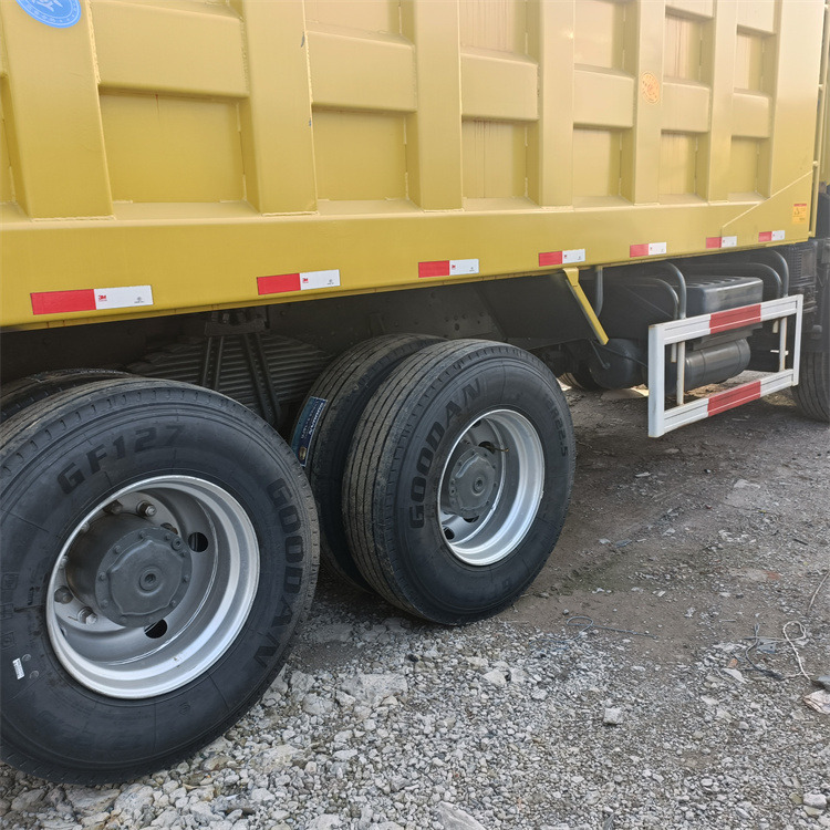 قلابات HOWO HOWO 6x4-375 truck tippers: صور 7