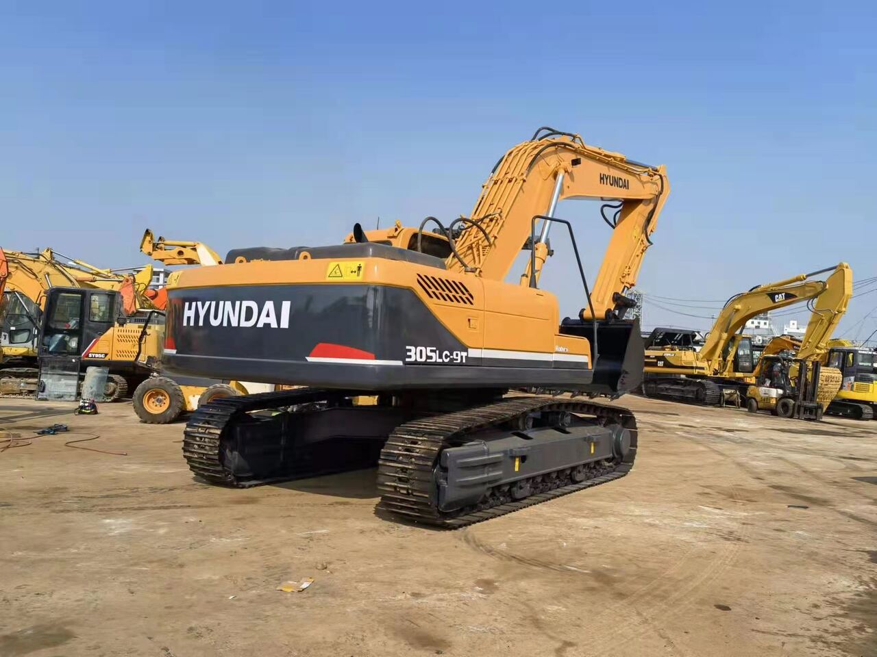 HYUNDAI R305LC-9T - حفارات زحافة: صور 5 HYUNDAI R305LC-9T - حفارات زحافة: صور 5