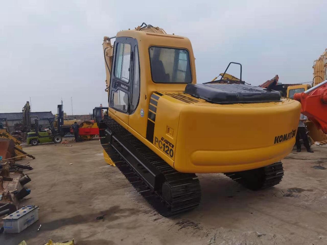 KOMATSU PC120-6 - حفارات زحافة: صور 4 KOMATSU PC120-6 - حفارات زحافة: صور 4