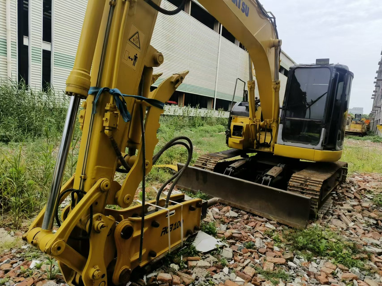 KOMATSU PC128US - حفارات زحافة: صور 3 KOMATSU PC128US - حفارات زحافة: صور 3