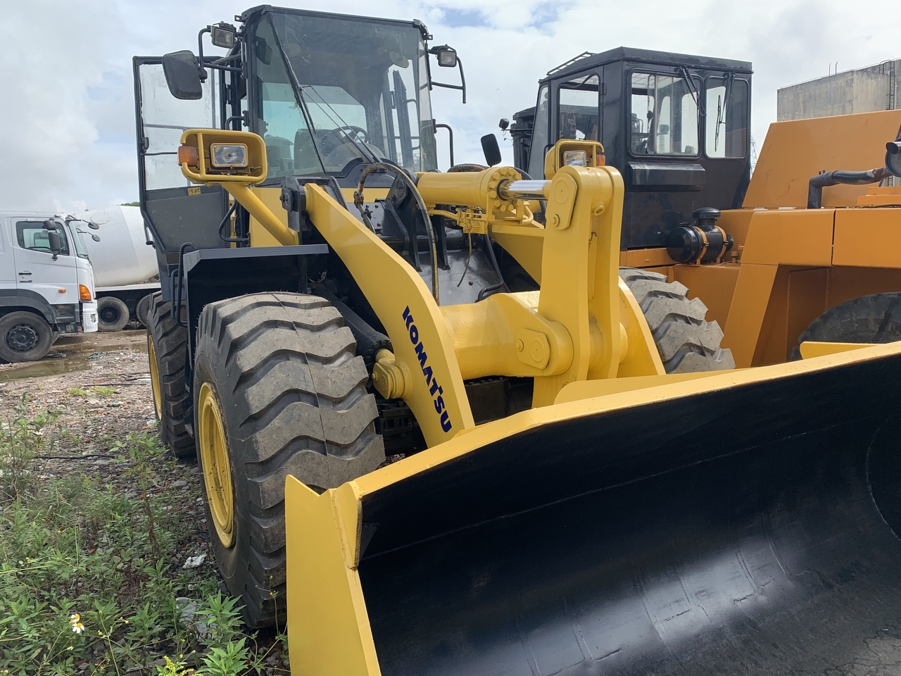 KOMATSU WA380Z - اللودر بعجل: صور 1 KOMATSU WA380Z - اللودر بعجل: صور 1