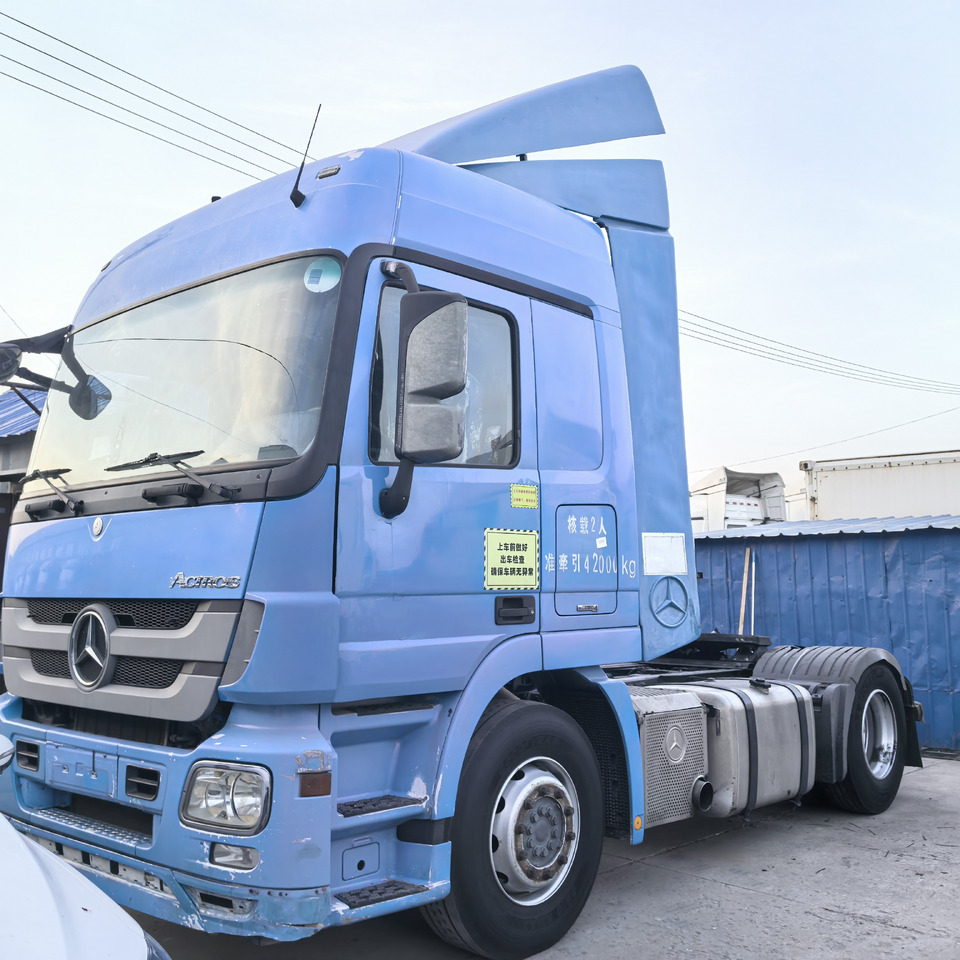 Mercedes-Benz 1841 4x2 - شاحنة جرار: صور 1 Mercedes-Benz 1841 4x2 - شاحنة جرار: صور 1