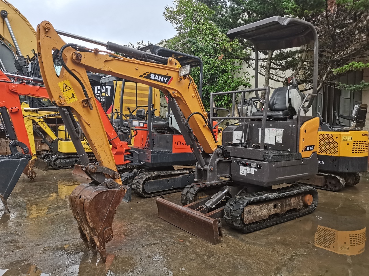 SANY SY16C -excavator - حفارات زحافة: صور 1 SANY SY16C -excavator - حفارات زحافة: صور 1