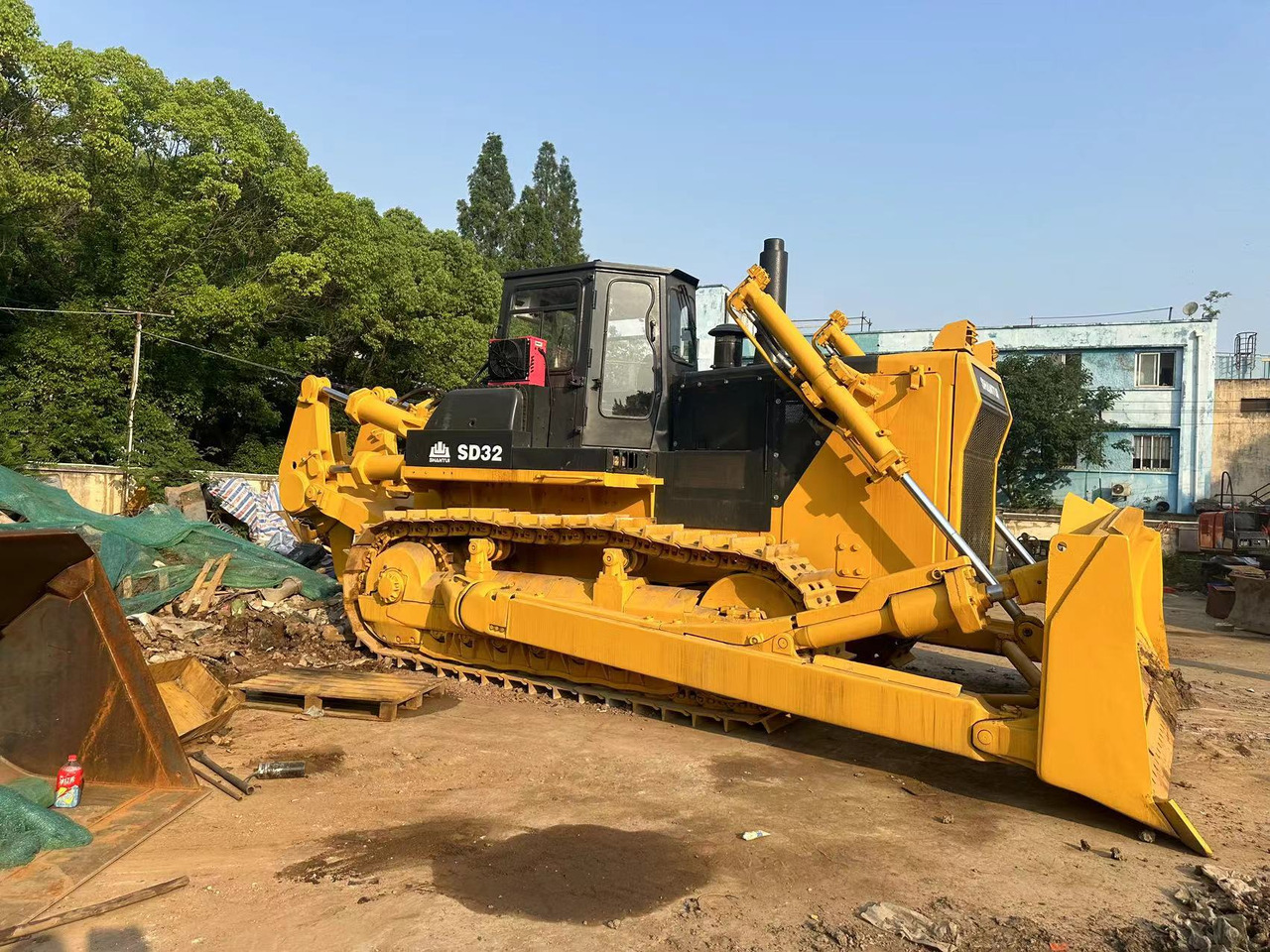 SHANTUI SD32 - بلدوزر: صور 1 SHANTUI SD32 - بلدوزر: صور 1