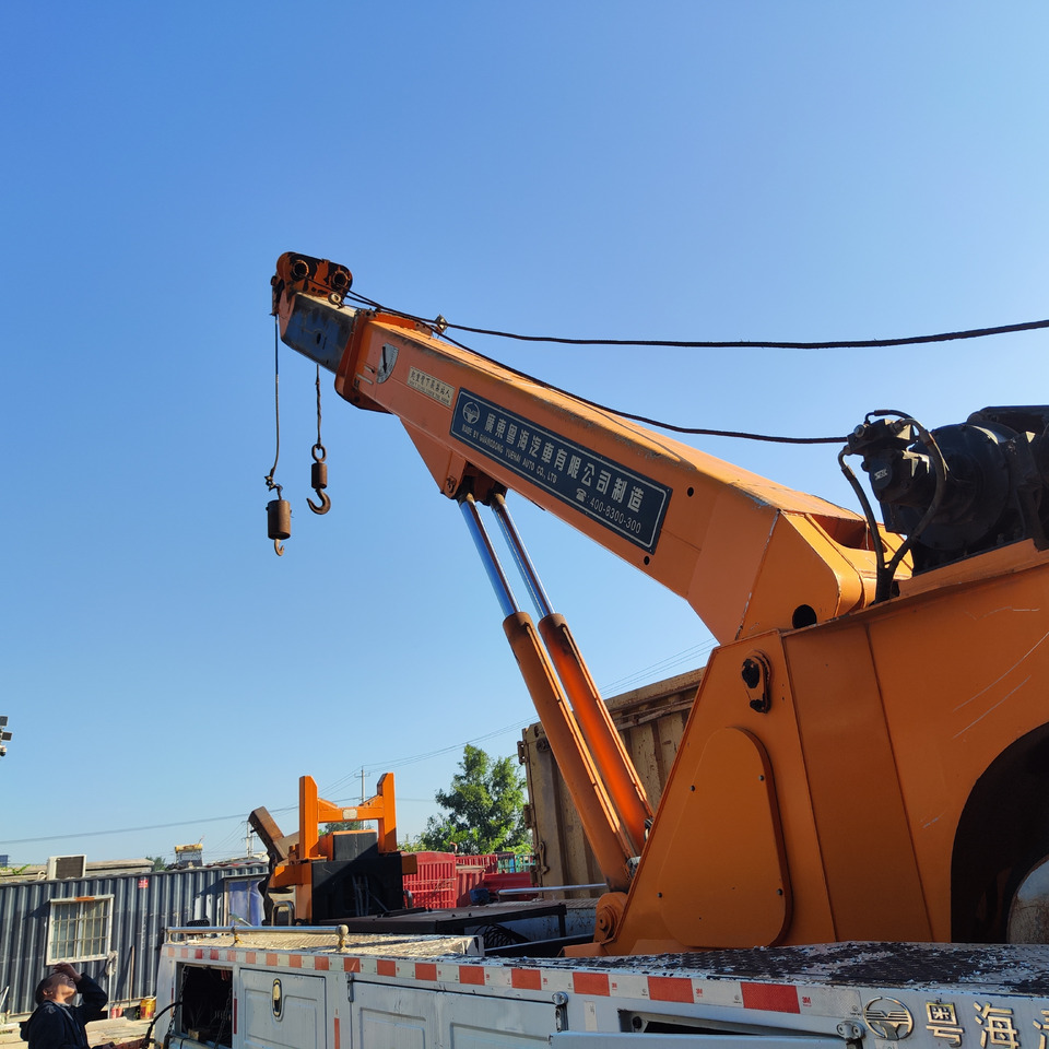 SINOTRUK Howo 8x4 - شاحنة كرين: صور 5 SINOTRUK Howo 8x4 - شاحنة كرين: صور 5