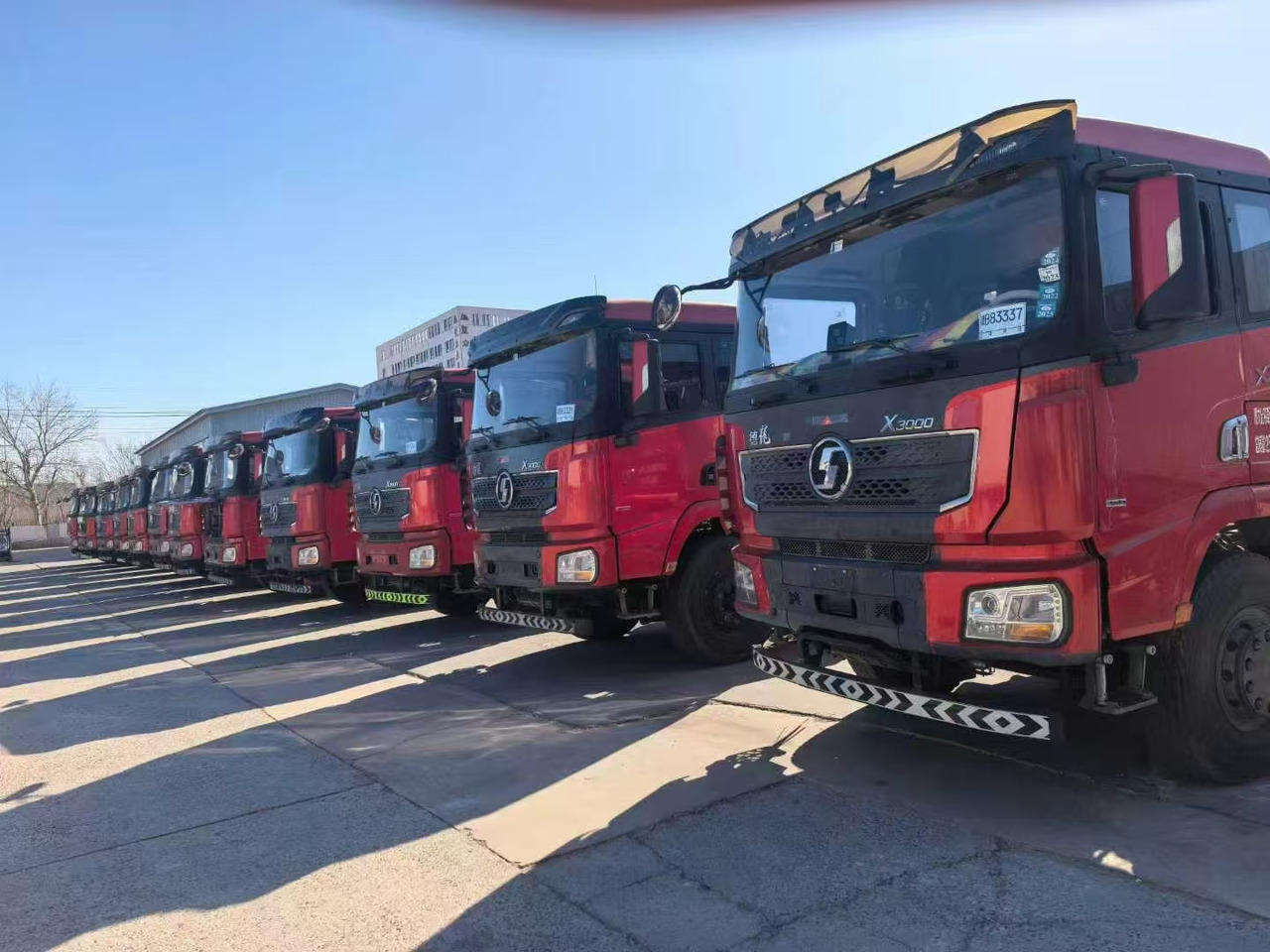 Shacman M3000 6X4 - شاحنة جرار: صور 1 Shacman M3000 6X4 - شاحنة جرار: صور 1