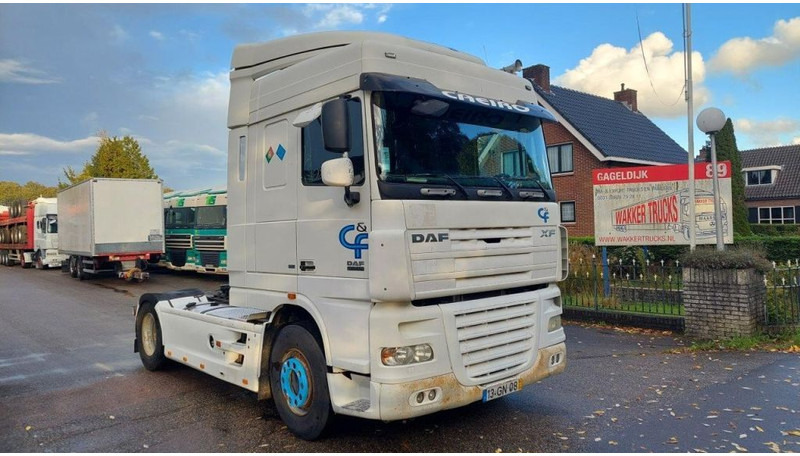 DAF XF 105.410 - شاحنة جرار: صور 2 DAF XF 105.410 - شاحنة جرار: صور 2