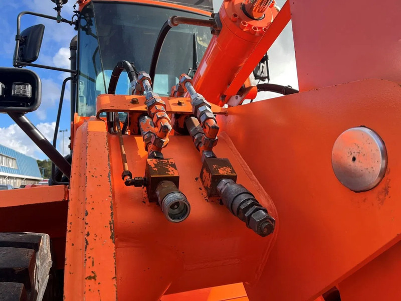 Doosan DL250 - اللودر بعجل: صور 4 Doosan DL250 - اللودر بعجل: صور 4