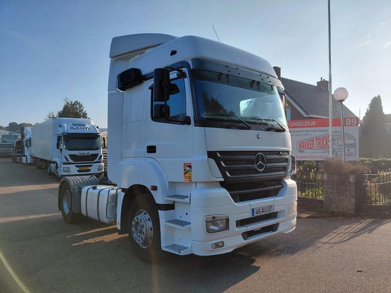 Mercedes-Benz Axor 1843 4x2 Retarder - شاحنة جرار: صور 2 Mercedes-Benz Axor 1843 4x2 Retarder - شاحنة جرار: صور 2