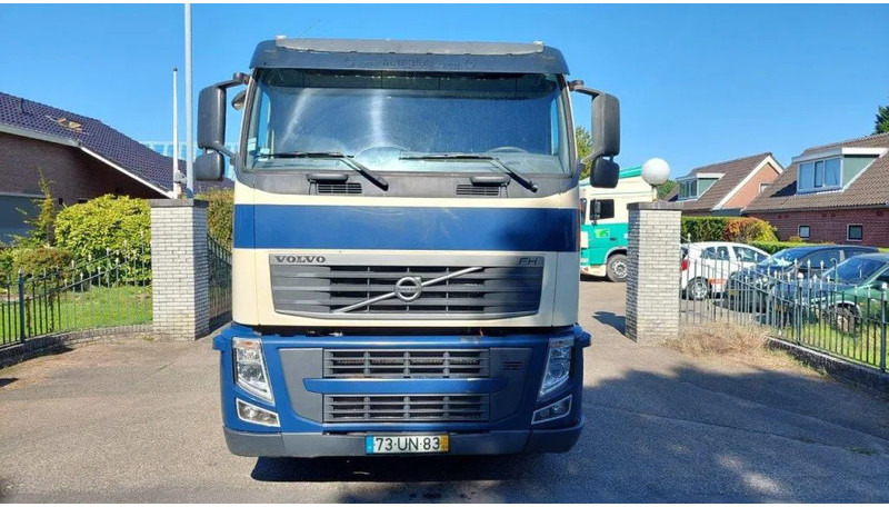 Volvo FH 12.420 - شاحنة جرار: صور 5 Volvo FH 12.420 - شاحنة جرار: صور 5