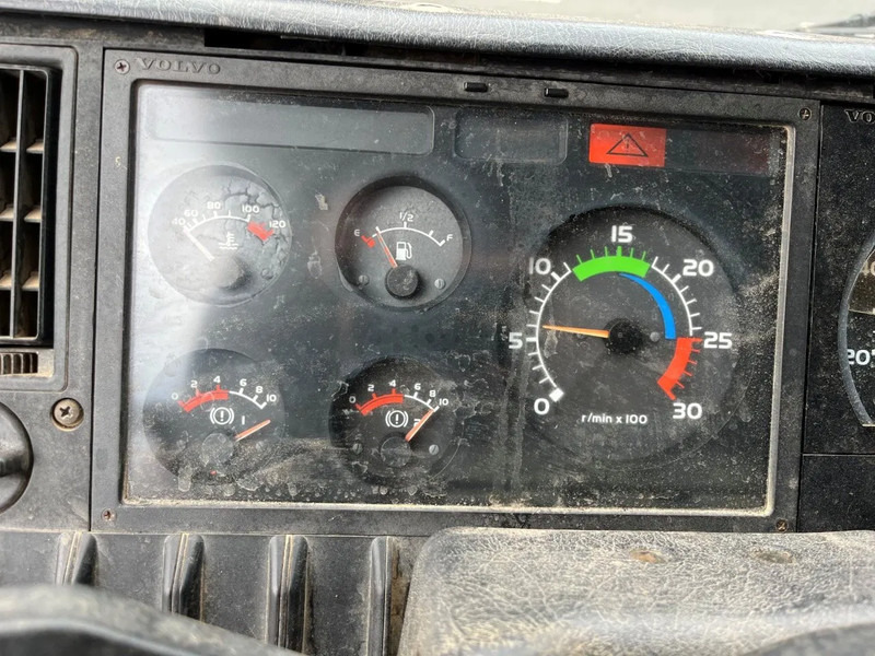 شاحنة جرار Volvo FL 10.320 4X2 TRUCKHEAD FULL STEEL SUSPENSION: صور 19 شاحنة جرار Volvo FL 10.320 4X2 TRUCKHEAD FULL STEEL SUSPENSION: صور 19