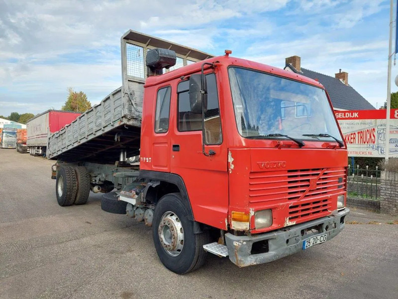 Volvo FL 10 4X2 Kipper - قلابات: صور 2 Volvo FL 10 4X2 Kipper - قلابات: صور 2