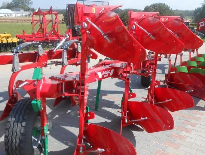 AGRO-MASZ Pług obrotowy 3-skibowy - محراث: صور 2 AGRO-MASZ Pług obrotowy 3-skibowy - محراث: صور 2